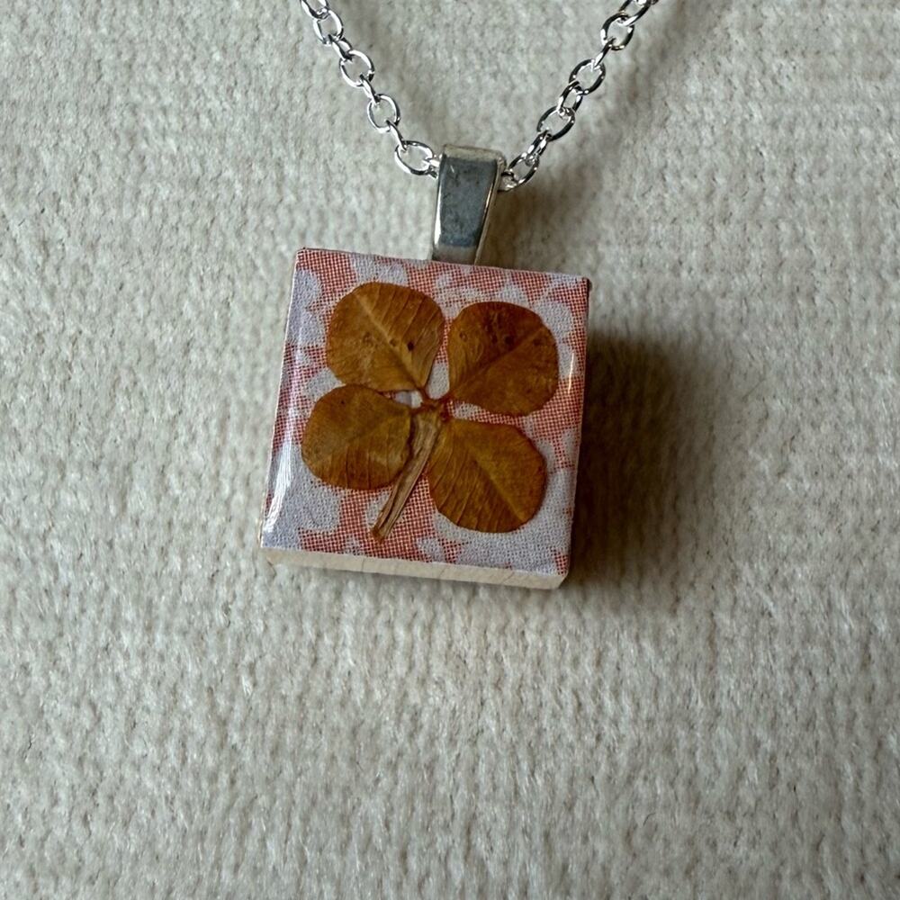 Hand-Crafted Real 4 Four Leaf Clover Mini‎ Scrabble Pendant w/ Silver Chain #09